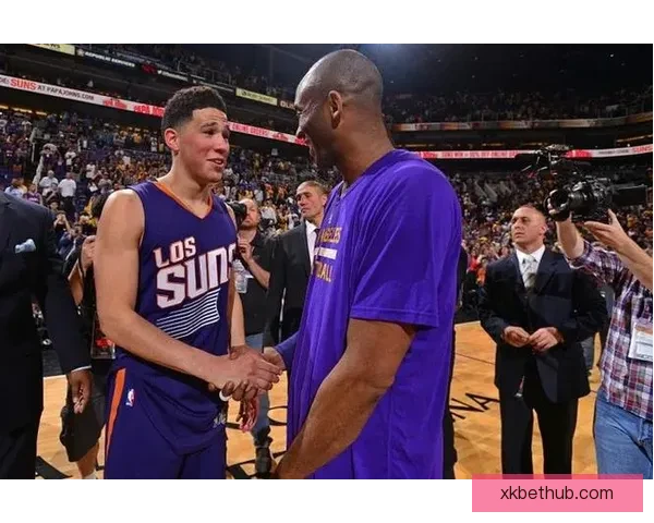 布克生涯总得分突破18000分 成为得分后卫历史第3年轻仅次科比乔丹